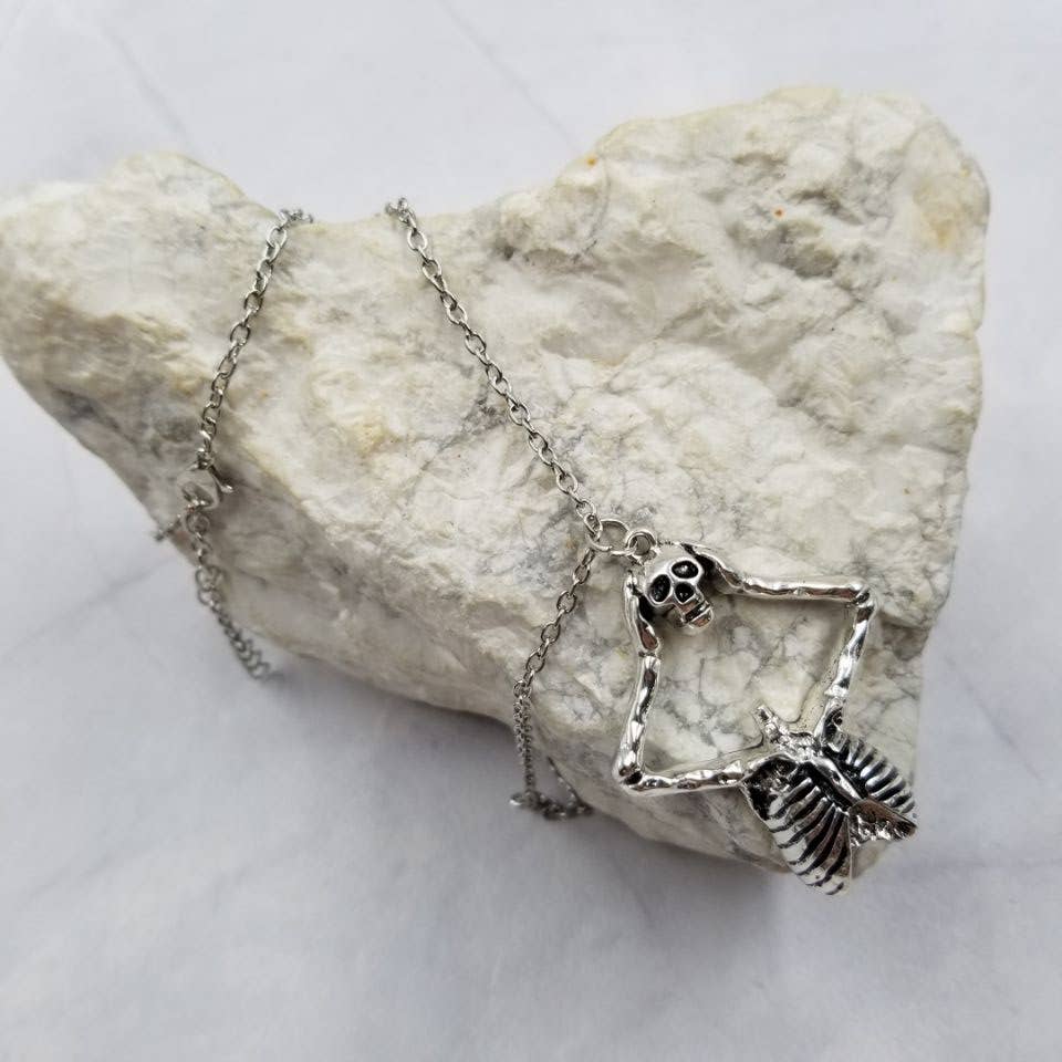 Goth Separate Skull Necklace - Halloween