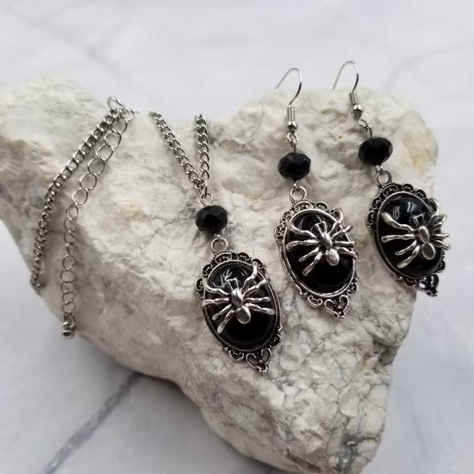 Halloween Goth Spider Earrings and Necklace Set