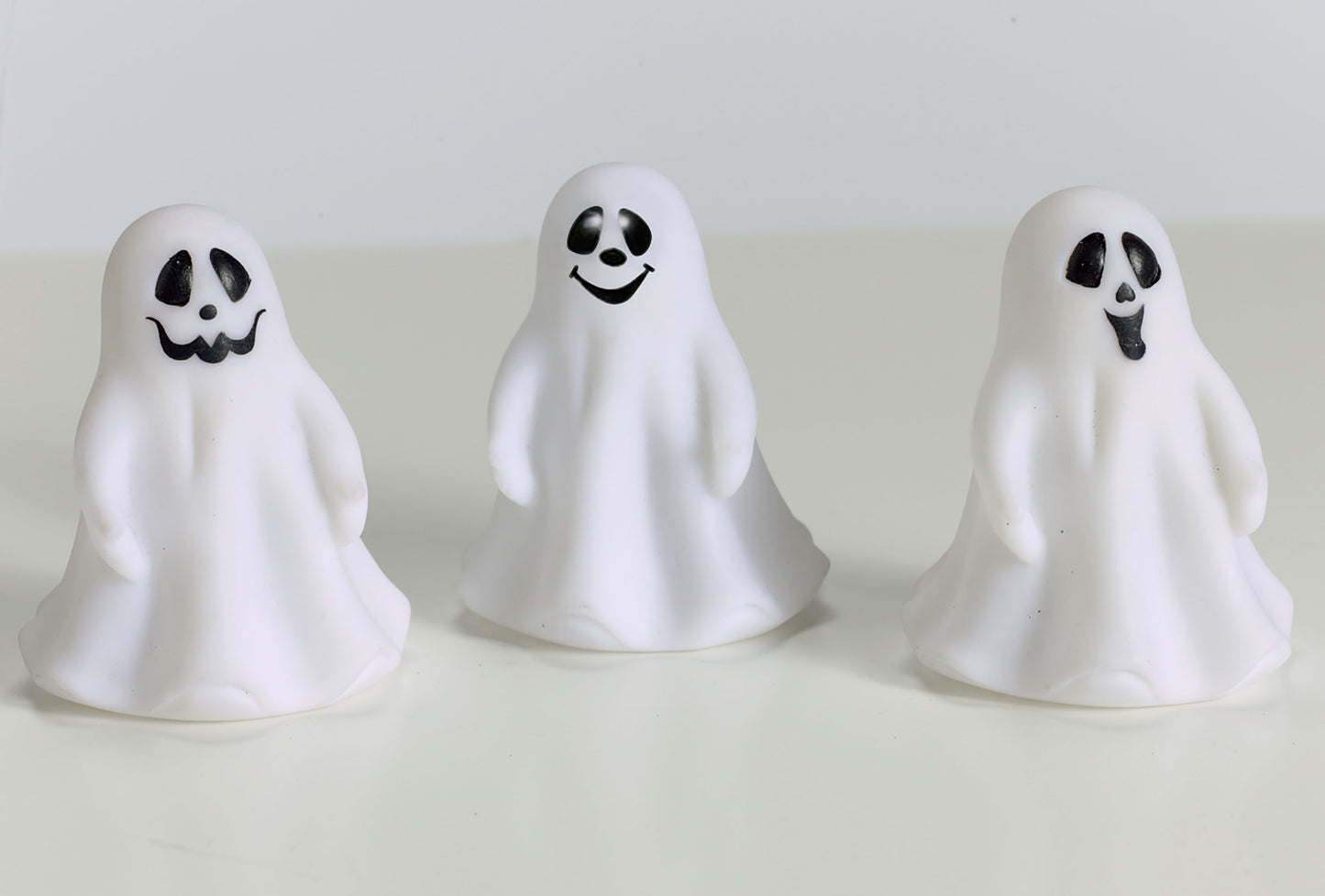 3.75" Color Change Ghost