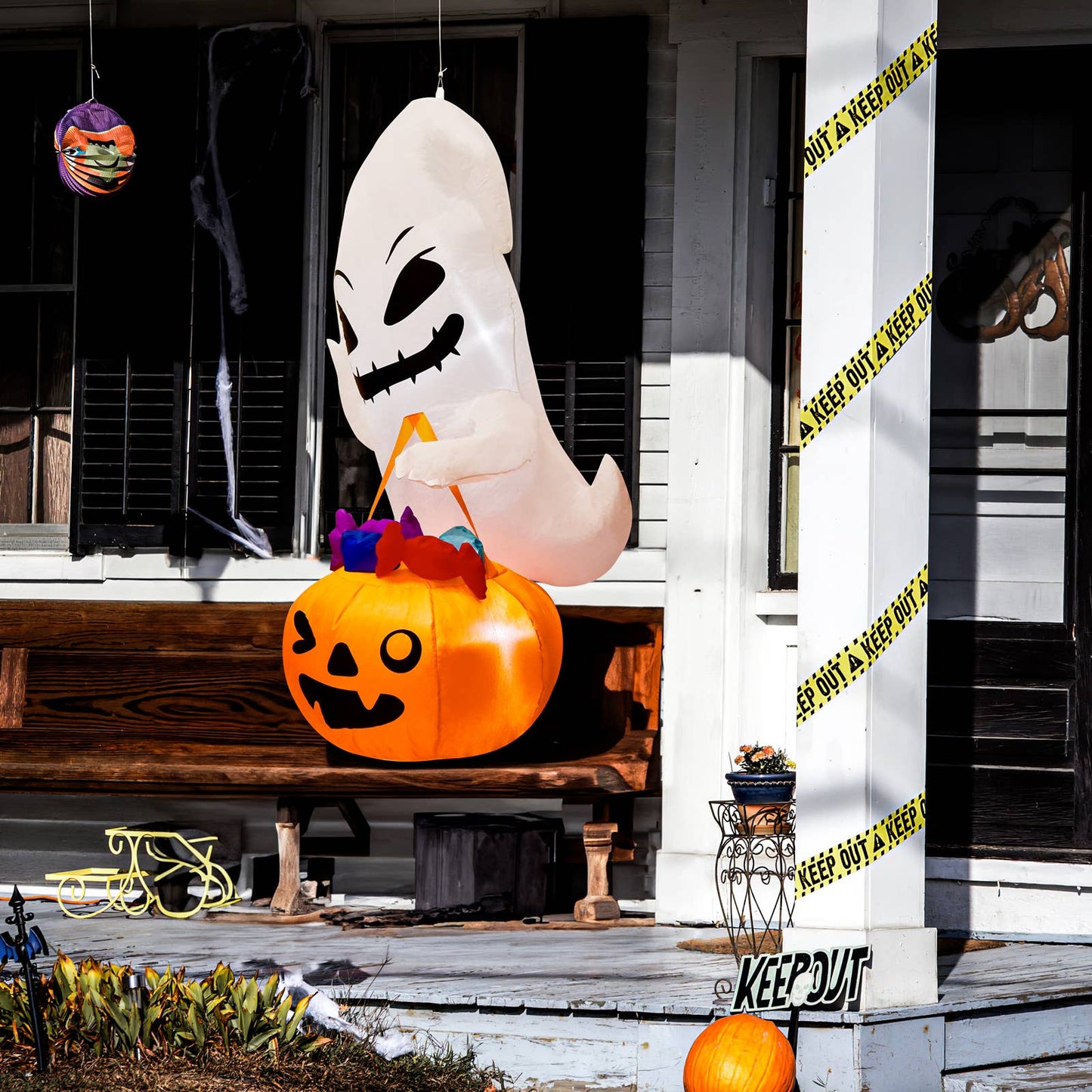 LED Ghost Inflatable with Treat Bag - Halloween Edition