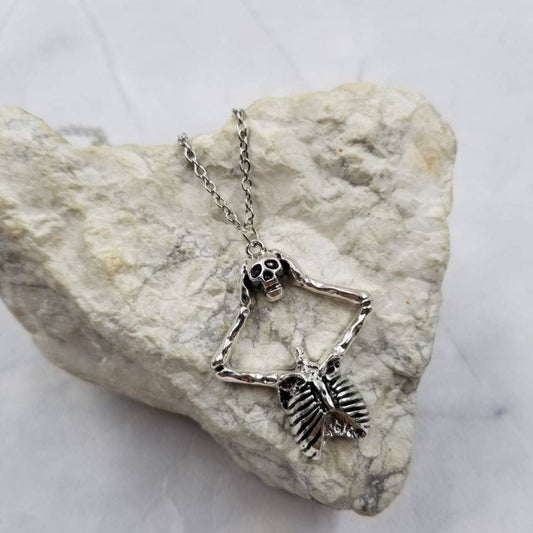 Goth Separate Skull Necklace - Halloween